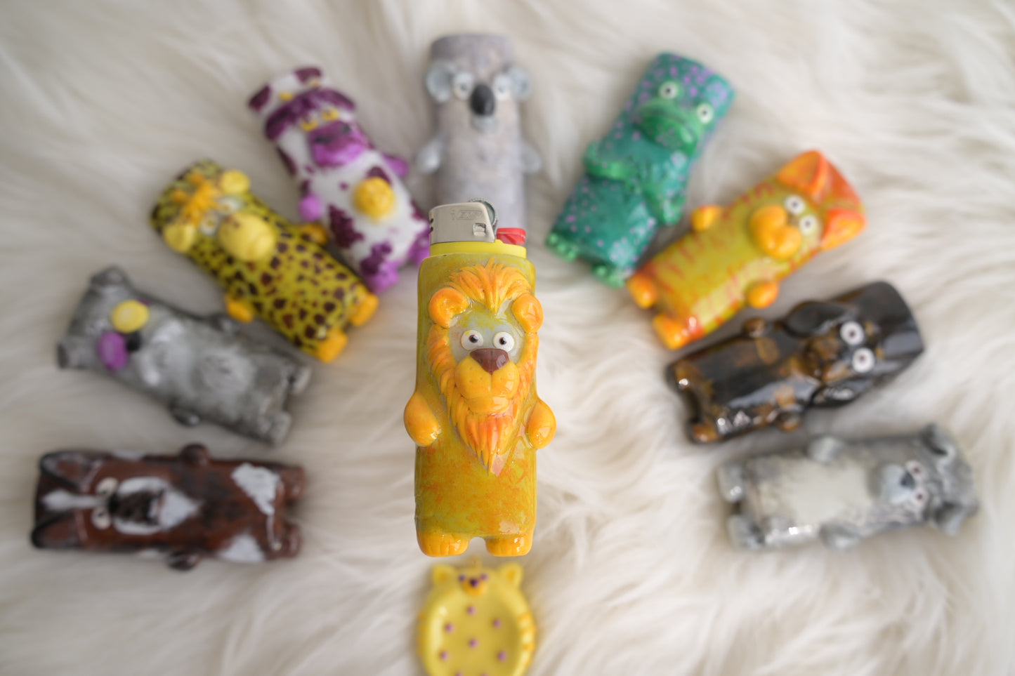 Handgemachte Feuerzeughülle Hund aus Polymer Clay