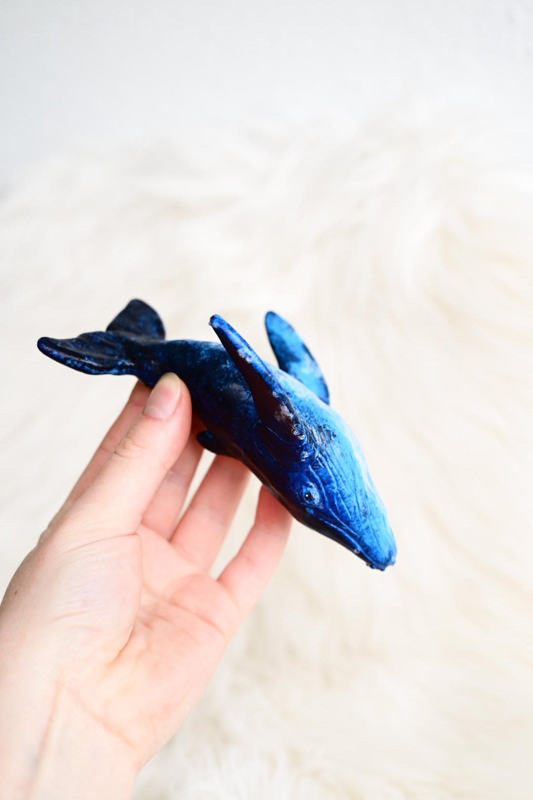 Handgefertigter Blauwal aus Polymer Clay