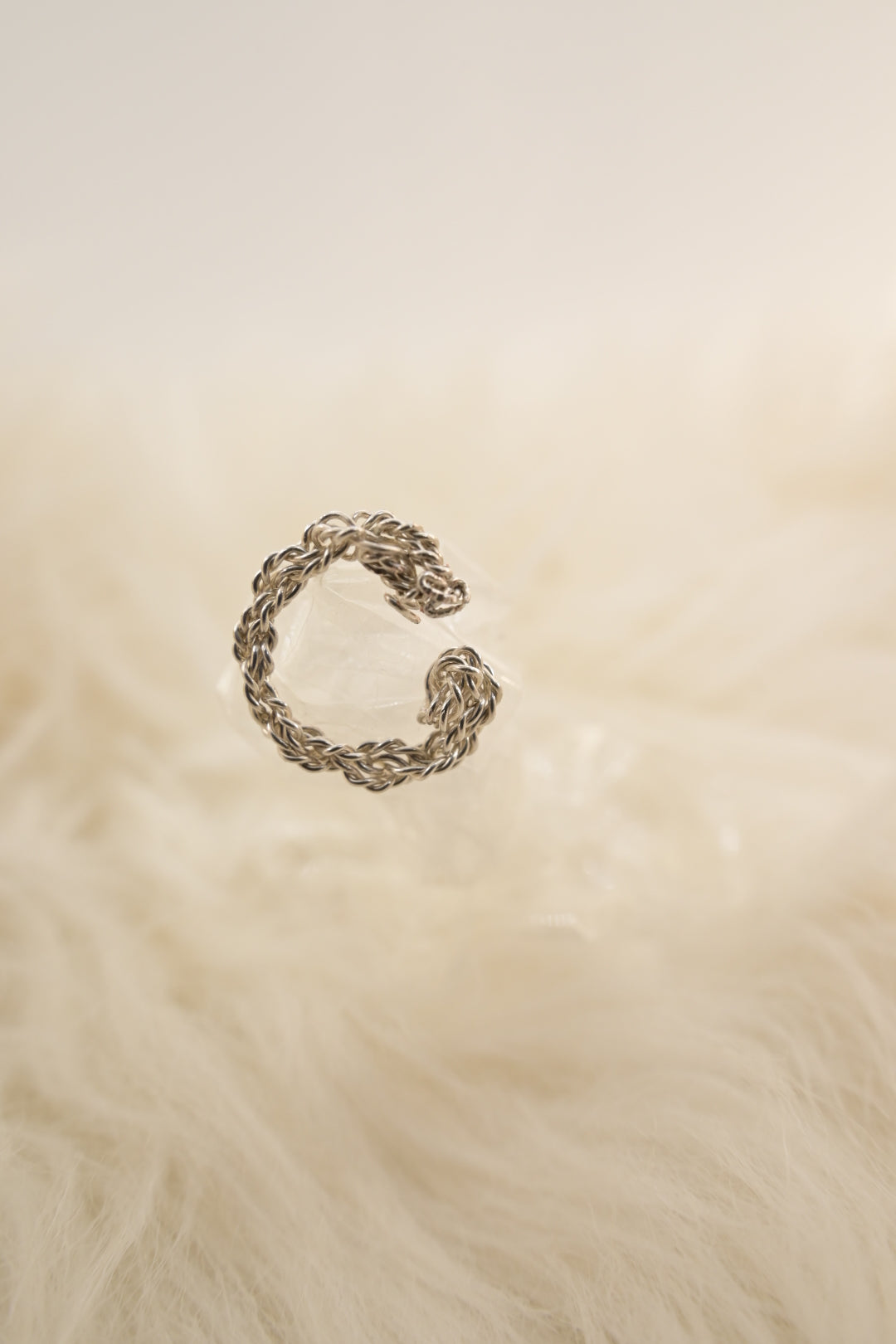 Geflochtener Ohrschmuck