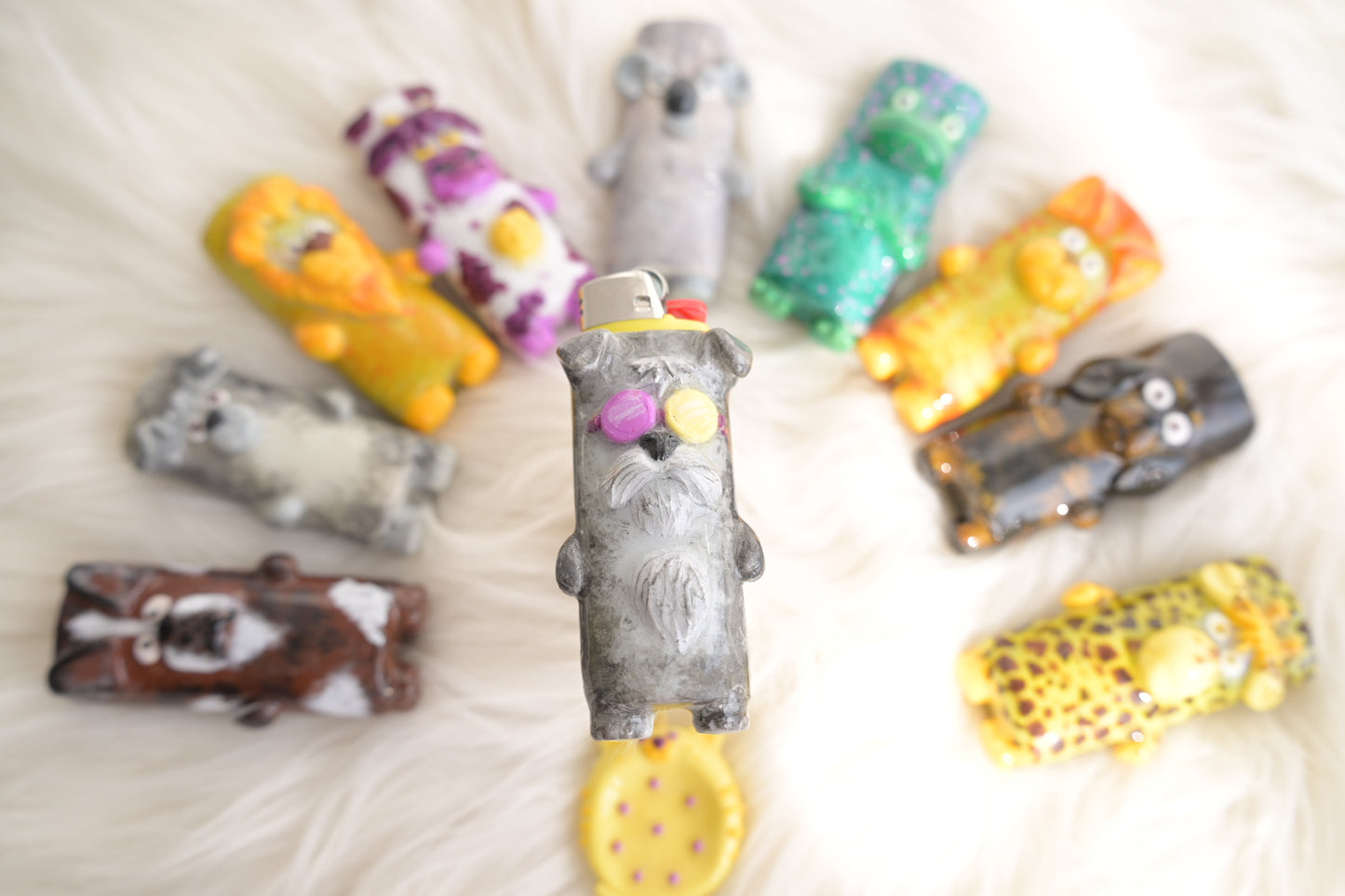 Handgemachte Feuerzeughülle Hund aus Polymer Clay