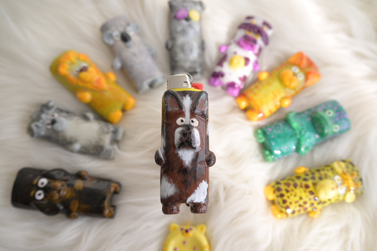 Handgemachte Feuerzeughülle Hund aus Polymer Clay