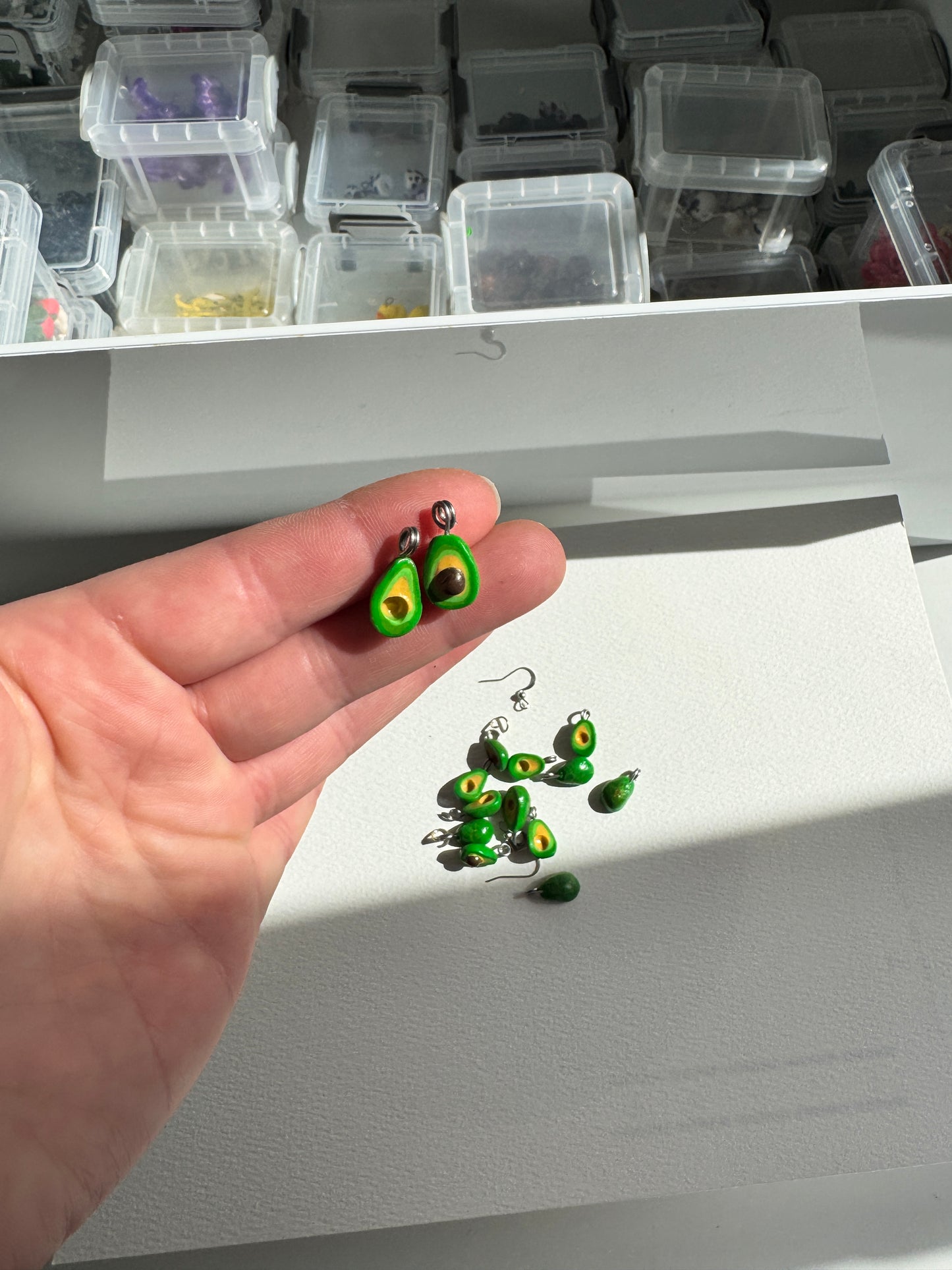 Handgemachte Polymer Clay Anhänger – Miniatur Tiere, Früchte & Blumen