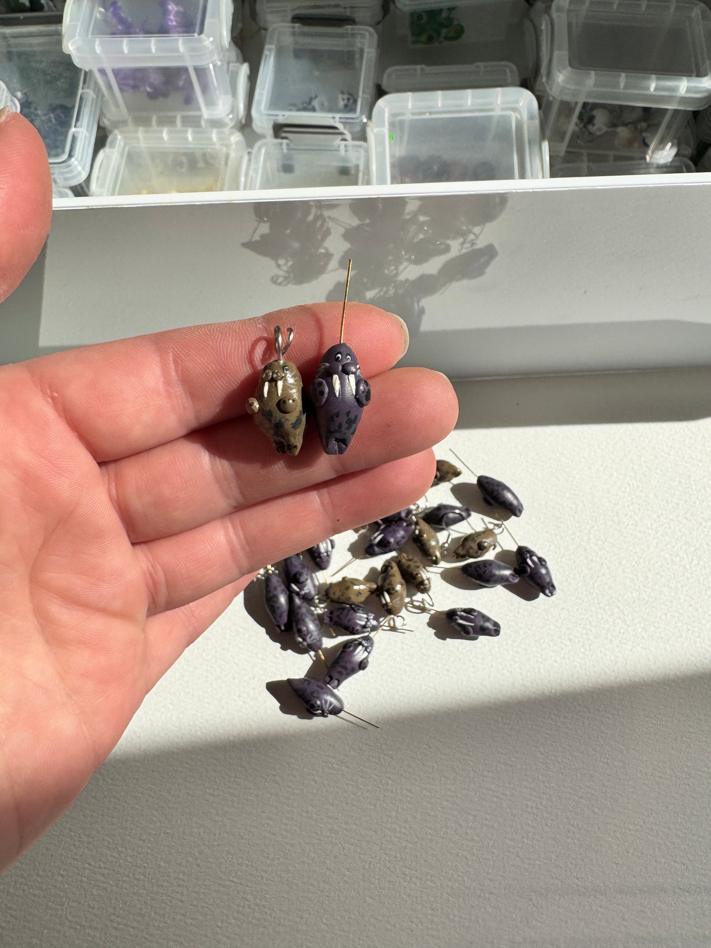 Handgemachte Polymer Clay Anhänger – Miniatur Tiere, Früchte & Blumen