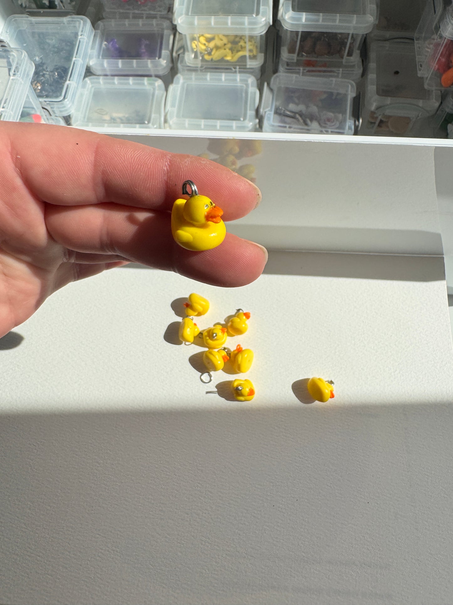 Handgemachte Polymer Clay Anhänger – Miniatur Tiere, Früchte & Blumen